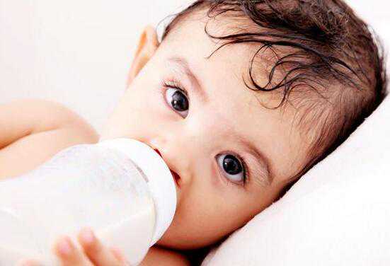 西安代孕产子的好处，孩子厌奶期会吐奶很厉害吗